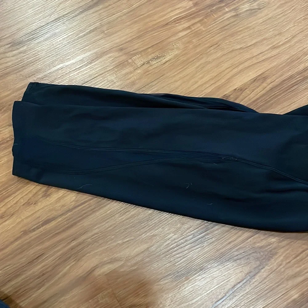 Black Lululemon Train Times High Rise Crop 21” - Picture 3 of 5